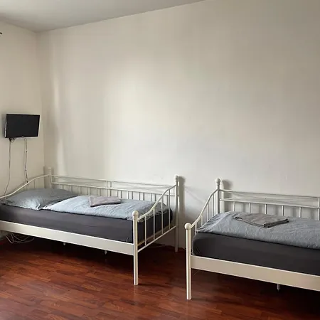 U Areny Hostel *
