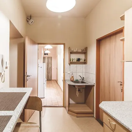 U Areny * اوسترافا